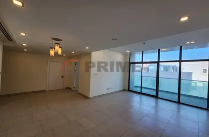 Empty Room image for: Apartment - 3 Bedrooms - 3 Bathrooms for sale in Danat Al Bahrain - Southern Governorate, Image 1