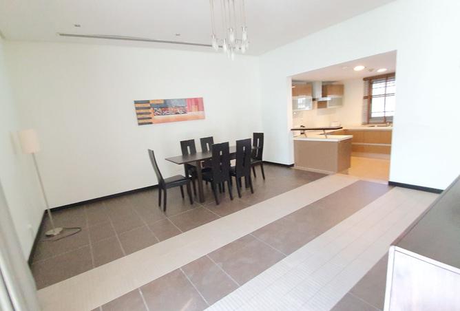 988608 - Property Image 3