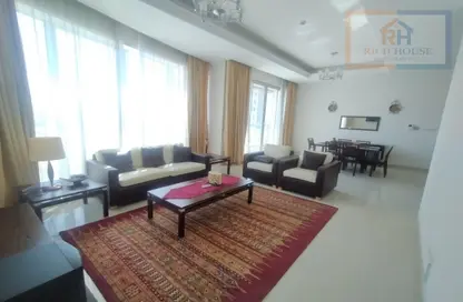 Living / Dining Room image for: Apartment - 2 Bedrooms - 3 Bathrooms for rent in Diplomatic Area - Manama - Capital Governorate, Image 1