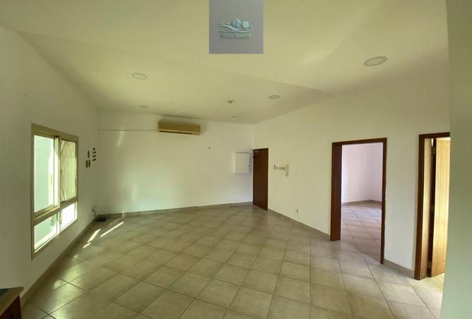 977586 - Property Image 2