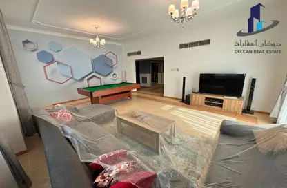 Apartment - 3 Bedrooms - 3 Bathrooms for rent in Al Juffair - Capital Governorate