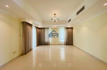 Compound - 4 Bedrooms - 4 Bathrooms for rent in Janabiya - Northern Governorate