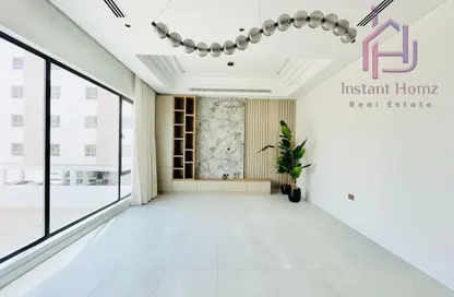 شقة - 3 غرف نوم - 4 حمامات للبيع في الجنبية - المحافظة الشمالية