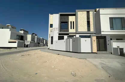 فيلا - 5 غرف نوم - 6 حمامات للبيع في بني جمرة - المحافظة الشمالية