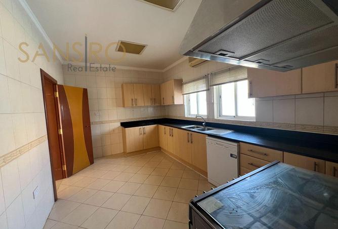 951471 - Property Image 3
