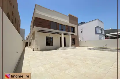 Villa - 4 Bedrooms - 5 Bathrooms for sale in Sanad - Central Governorate