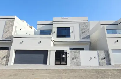 Villa - 5 Bedrooms - 7 Bathrooms for sale in Saar - Northern Governorate