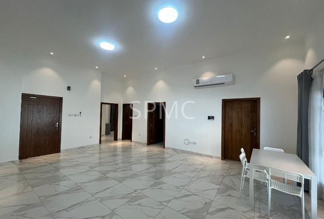 975299 - Property Image 2