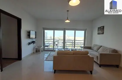 Apartment - 2 Bedrooms - 2 Bathrooms for rent in Busaiteen - Muharraq Governorate