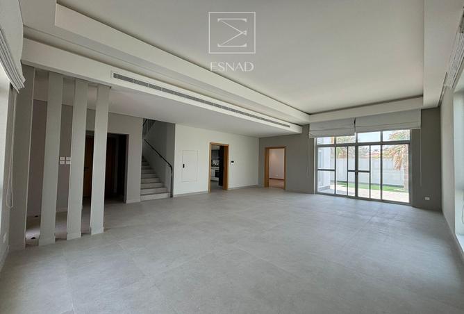 967252 - Property Image 2