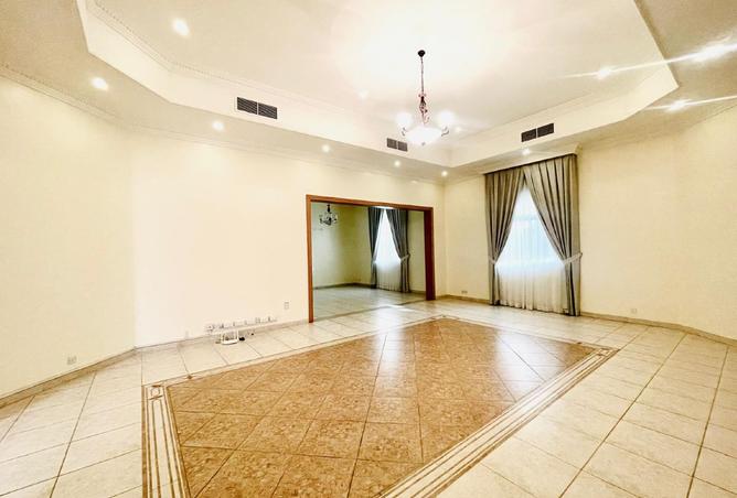 957936 - Property Image 2