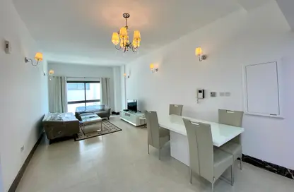 Apartment - 2 Bedrooms - 2 Bathrooms for rent in Al Juffair - Capital Governorate