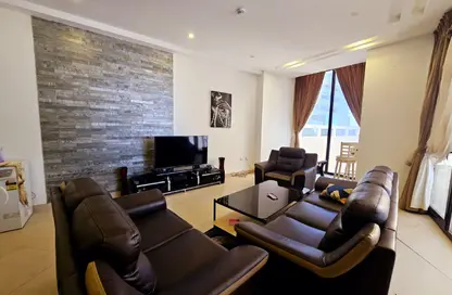 Apartment - 2 Bedrooms - 2 Bathrooms for rent in Al Juffair - Capital Governorate