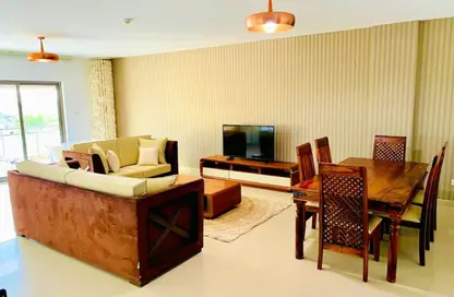 Apartment - 2 Bedrooms - 2 Bathrooms for rent in Tala Island - Amwaj Islands - Muharraq Governorate