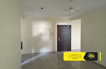 Empty Room image for: Apartment - 3 Bedrooms - 2 Bathrooms for rent in Sanabis - Manama - Capital Governorate, Image 1