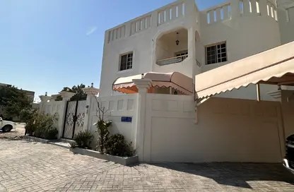 Villa - 4 Bedrooms - 4 Bathrooms for rent in Alhajiyat - Riffa - Southern Governorate