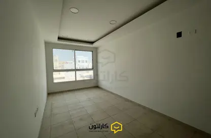 عمارة بالكامل - استوديو - 1 حمام للبيع في سند - المحافظة الوسطى