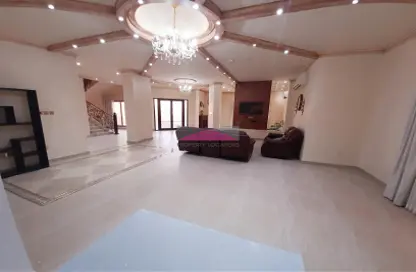 Villa - 4 Bedrooms - 5 Bathrooms for sale in Busaiteen - Muharraq Governorate