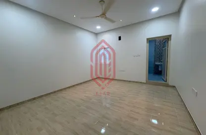 Apartment - 3 Bedrooms - 3 Bathrooms for rent in Al Maqsha - Northern Governorate