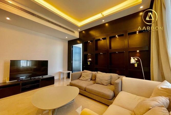 958403 - Property Image 2