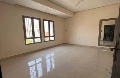 Apartment - 2 Bedrooms - 2 Bathrooms for rent in Galali - Muharraq Governorate