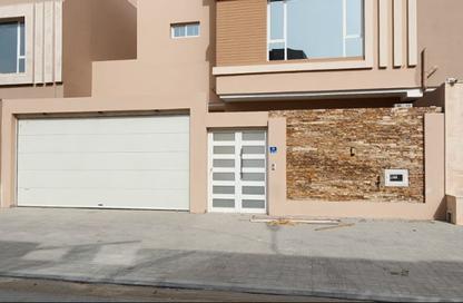 Villa - 4 Bedrooms - 5 Bathrooms for sale in Al Maqsha - Northern Governorate