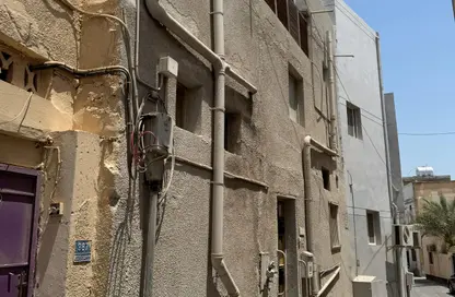 Villa - 6 Bedrooms - 4 Bathrooms for sale in Muharraq - Muharraq Governorate