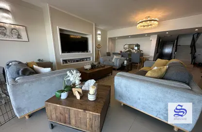 Living Room image for: Duplex - 3 Bedrooms - 3 Bathrooms for sale in Tala Island - Amwaj Islands - Muharraq Governorate, Image 1