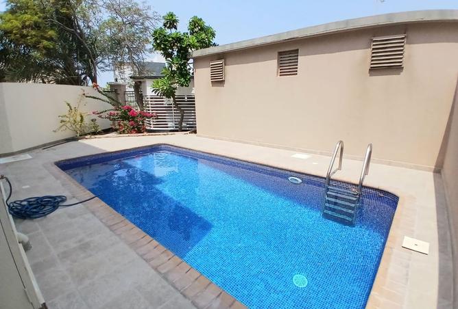 953279 - Property Image 2