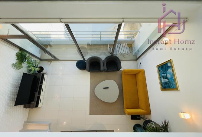 989333 - Property Image 2