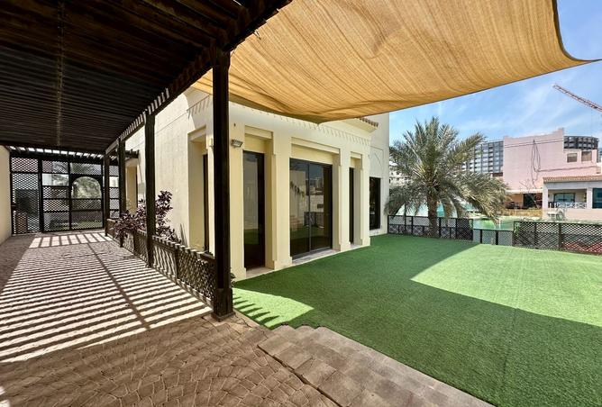 979298 - Property Image 2