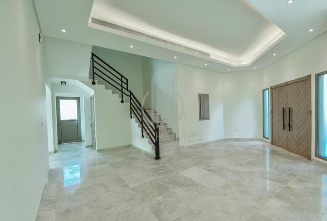 977753 - Property Image 3