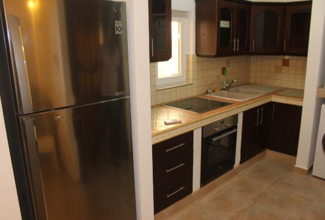954627 - Property Image 3