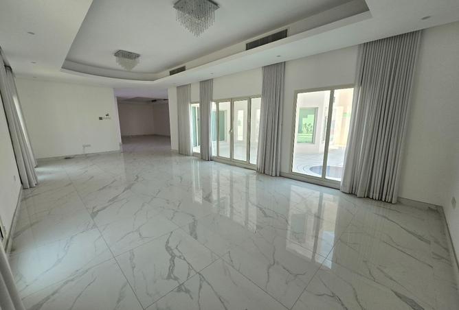 974956 - Property Image 3