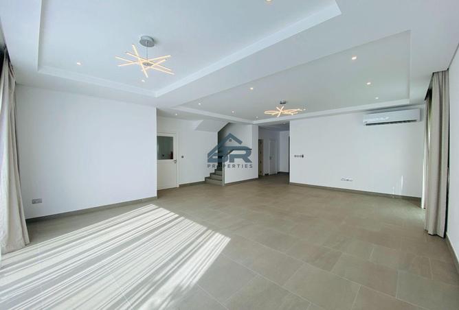 975703 - Property Image 3