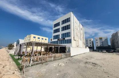 عمارة بالكامل - استوديو للبيع في الحد - المحرق