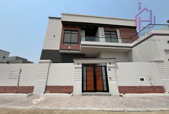 967504 - Property Image 2