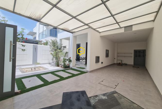 922176 - Property Image 2