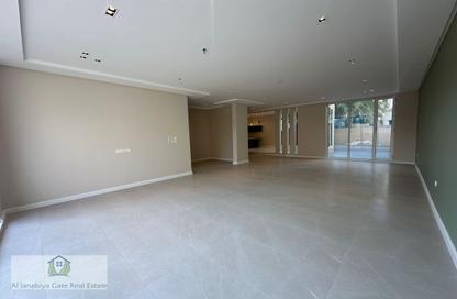 Villa - 4 Bedrooms - 5 Bathrooms for sale in Saar - Northern Governorate