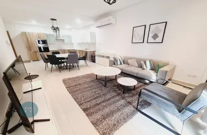 Apartment - 2 Bedrooms - 2 Bathrooms for rent in Mahooz - Manama - Capital Governorate