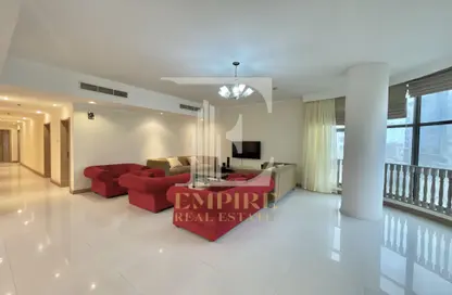 Apartment - 3 Bedrooms - 4 Bathrooms for rent in Seef - Capital Governorate