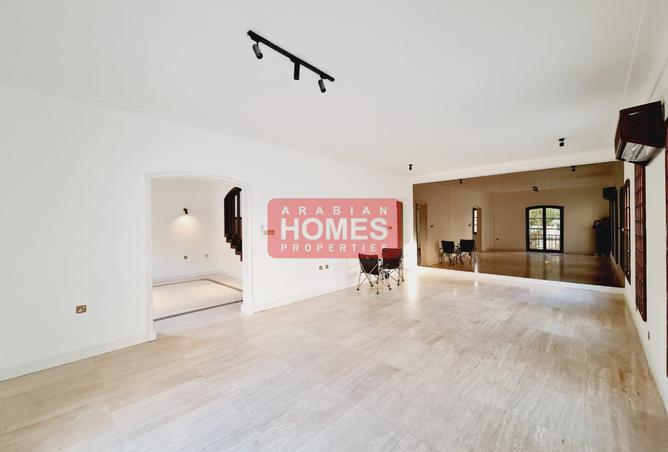 924275 - Property Image 2