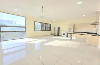 Apartment - 2 Bedrooms - 2 Bathrooms for rent in Adliya - Manama - Capital Governorate
