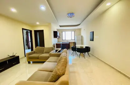 Apartment - 2 Bedrooms - 2 Bathrooms for rent in Seef - Capital Governorate