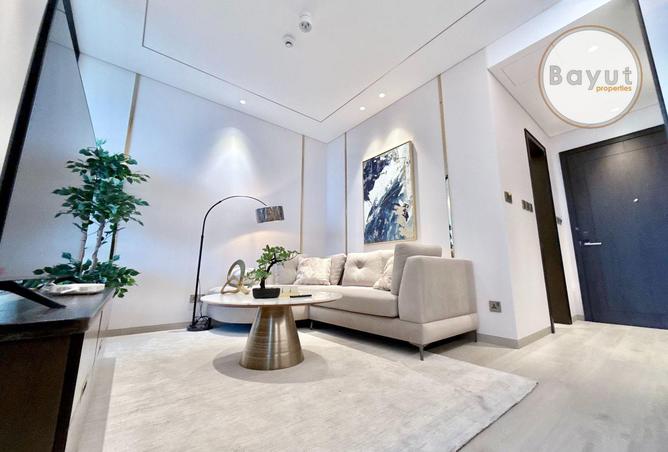 957069 - Property Image 2