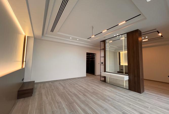 911627 - Property Image 3