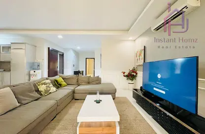 Apartment - 2 Bedrooms - 2 Bathrooms for rent in Al Juffair - Capital Governorate