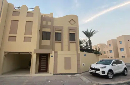 فيلا - 5 غرف نوم - 4 حمامات للبيع في جنوسان - المحافظة الشمالية