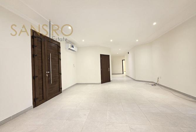 982620 - Property Image 3