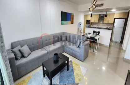 Living / Dining Room image for: Apartment - 1 Bedroom - 1 Bathroom for sale in Tala Island - Amwaj Islands - Muharraq Governorate, Image 1